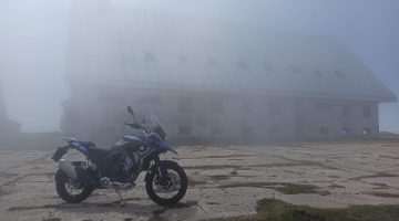 Macbor Montana Xr5 Picón Blanco con niebla